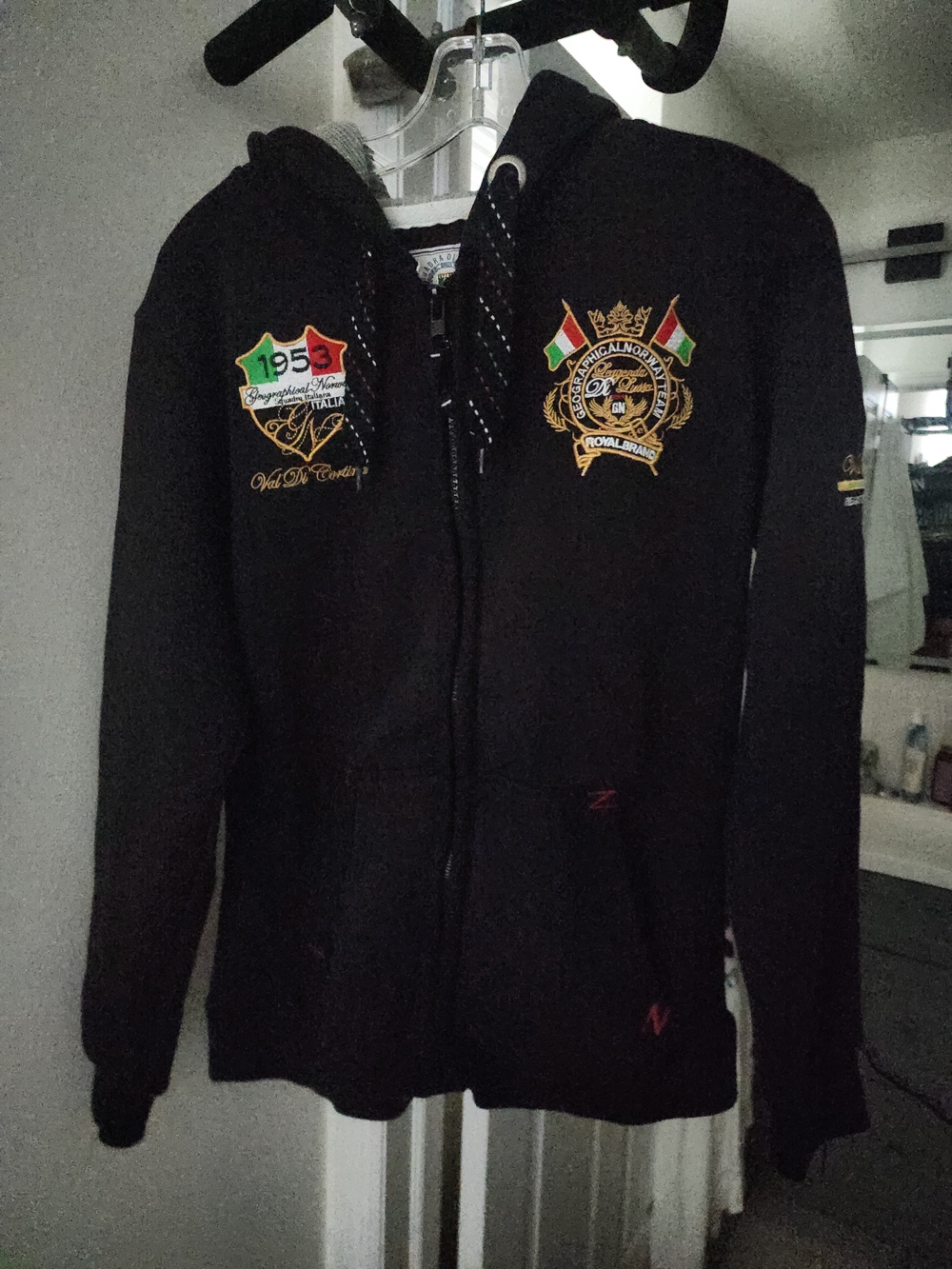 Geographical Norway Men's Black Zip Hoodie with Embroidered Italian Crest